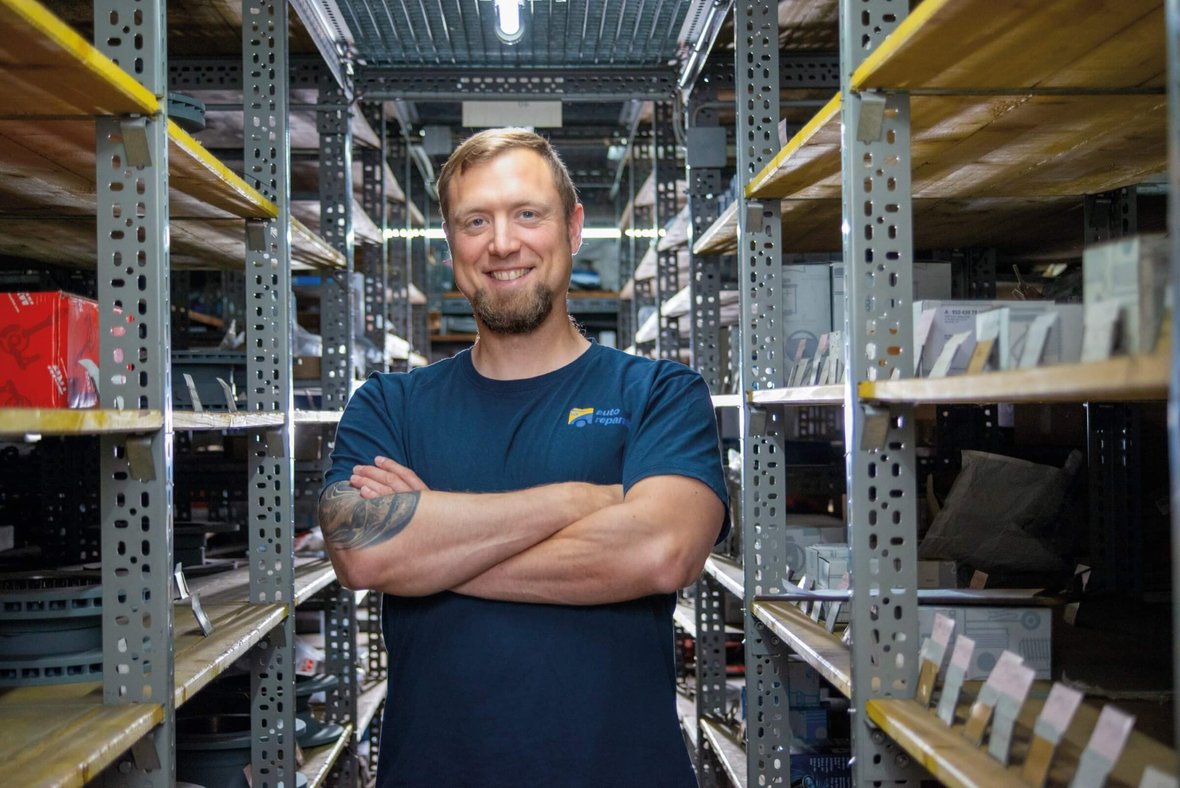Kai Edelmann – Lagerist (Auf der Au) bei Autoreparatur Blum & Kröll Porträt - Kai Edelmann – Lagerist (Auf der Au) bei Autoreparatur Blum & Kröll